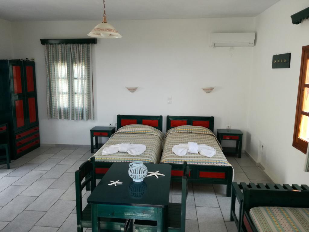 Dina'S Diamond Apartman Ájosz Prokópiosz Szoba fotó